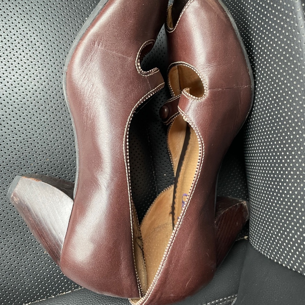 Brown Leather Mary Jane Shoes - Picture 5 of 6